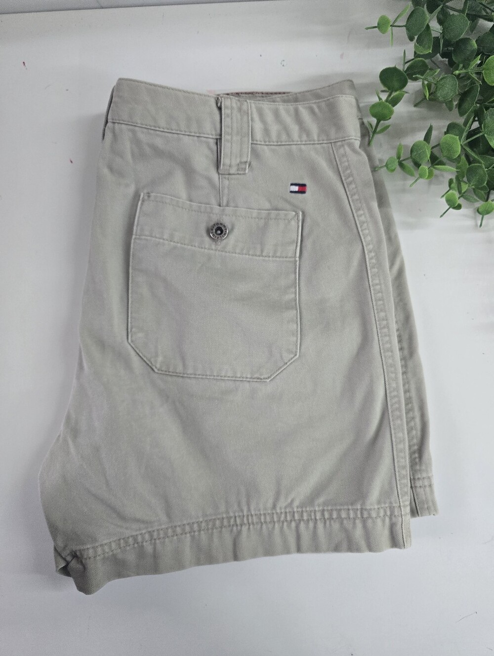 Tommy Hilfiger:: Khaki Cotton Shorts